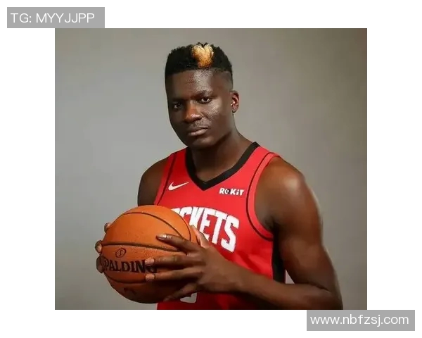 乌度卡称赞卡佩拉中锋能力双塔组合将继续助力球队发展